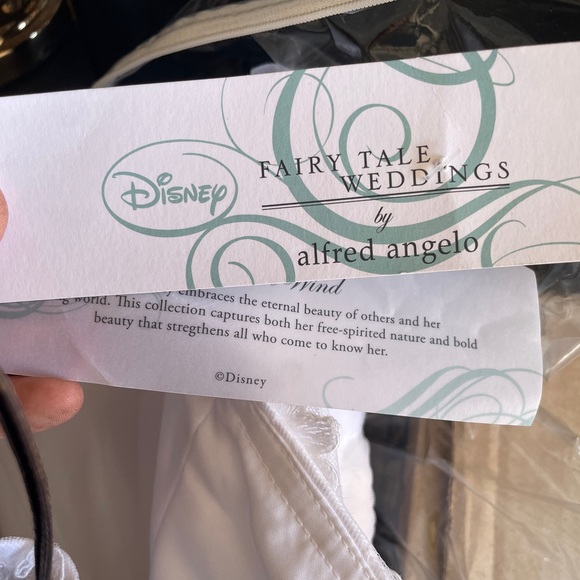 Alfred Angelo Style 277 Pocahontas Disney Fairytale Weddings - Picture 4 of 8